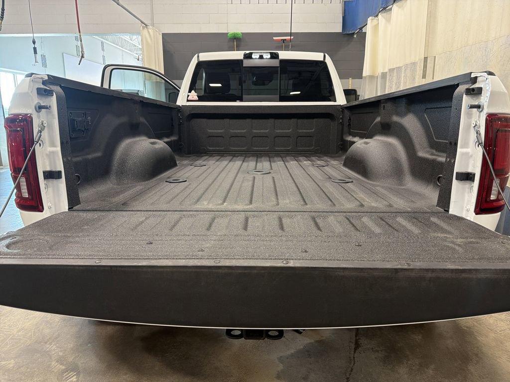 Used 2026 RAM 3500 Big Horn AWD/4WD image 15