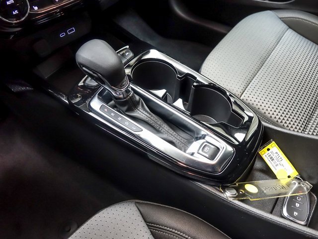 Used 2025 Chevrolet Trax LT w/ LT Convenience Package image 20