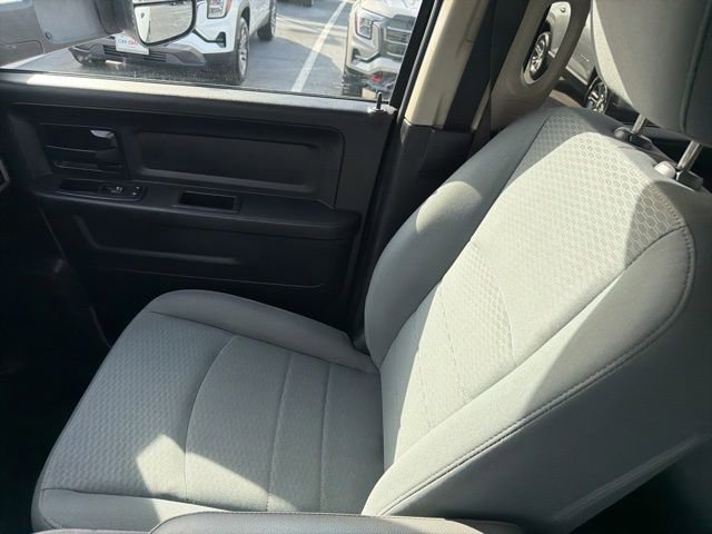 Used 2017 RAM 2500 Tradesman w/ Chrome Appearance Group image 15