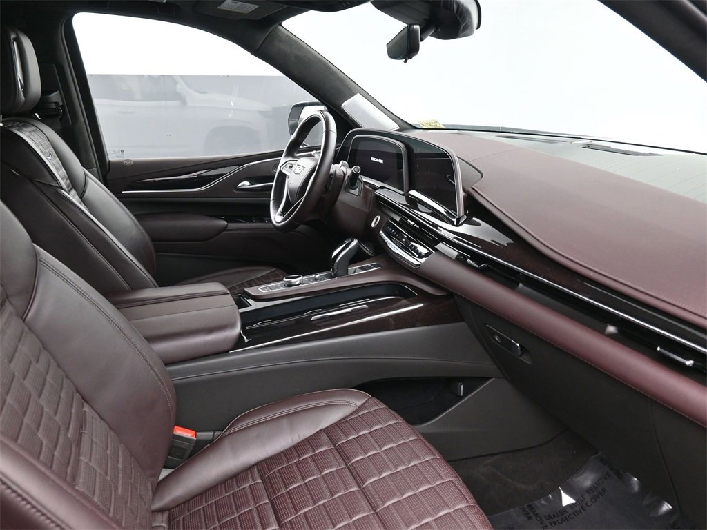 Certified 2023 Cadillac Escalade ESV Sport Platinum image 2