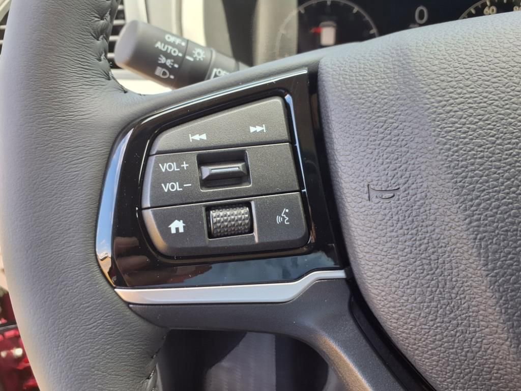 New 2026 Honda Odyssey Touring image 25