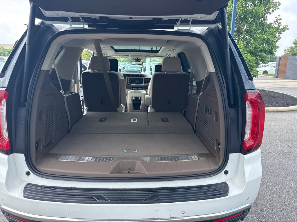 Used 2021 GMC Yukon Denali AWD/4WD image 19