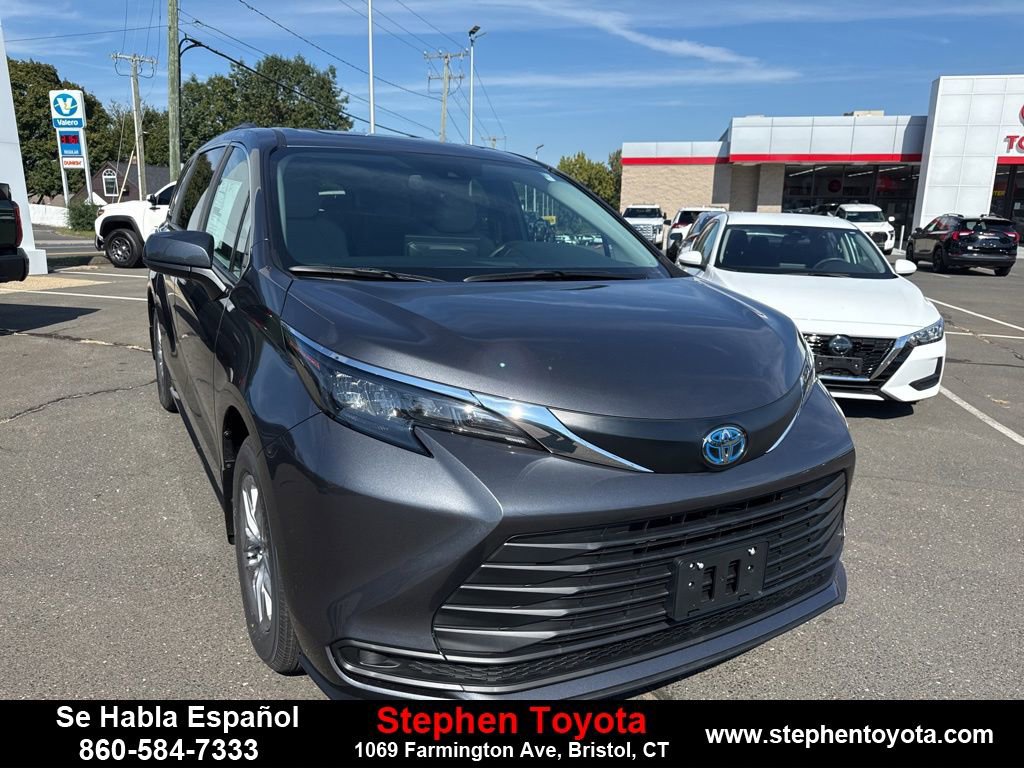 New 2025 Toyota Sienna LE