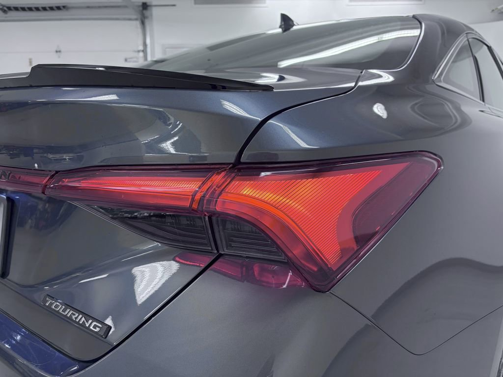 Used 2019 Toyota Avalon Touring w/ Advanced Safety Package FWD image 9