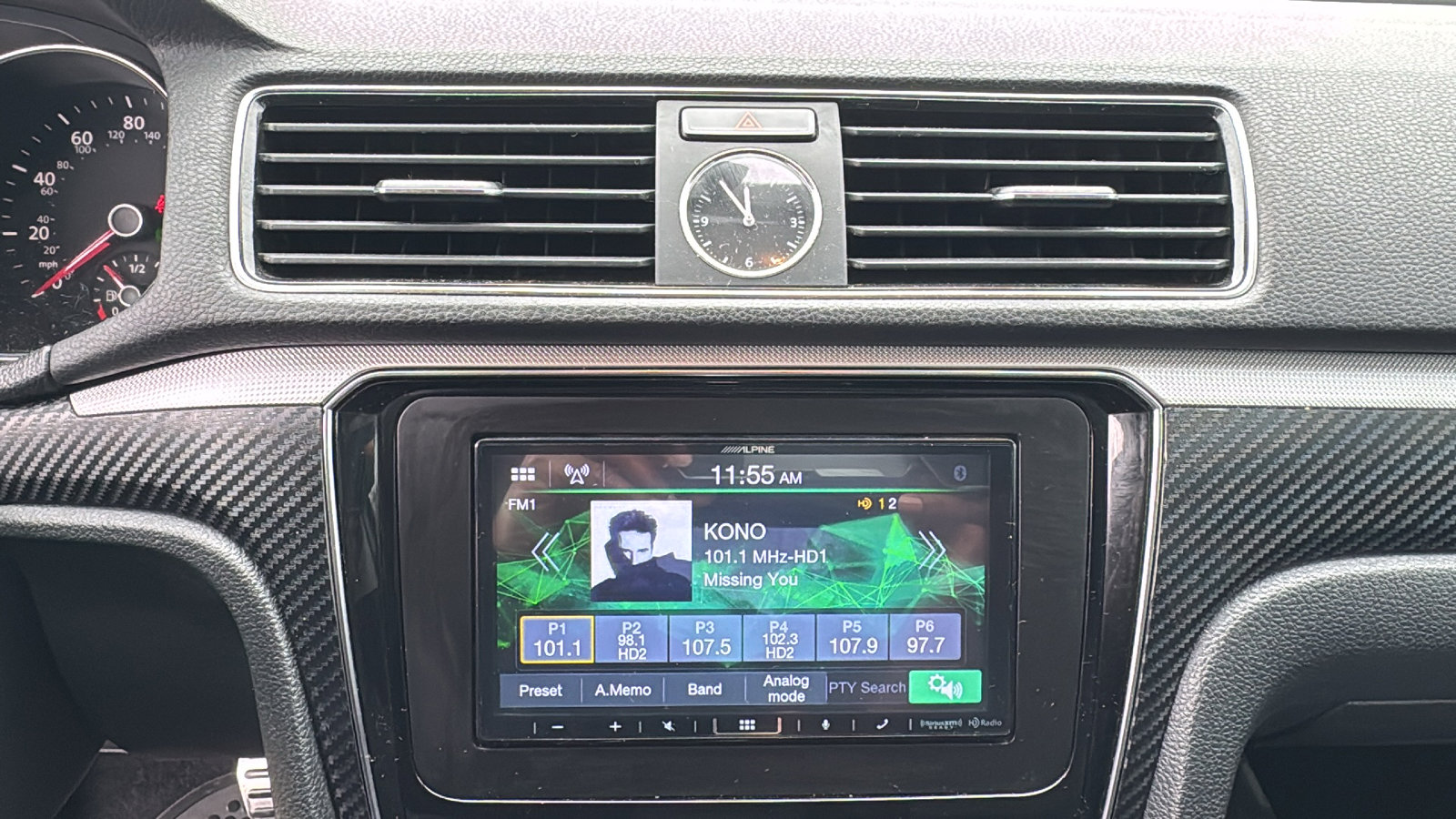 Used 2017 Volkswagen Passat 1.8T R-Line w/ R-Line Lighting Package image 17