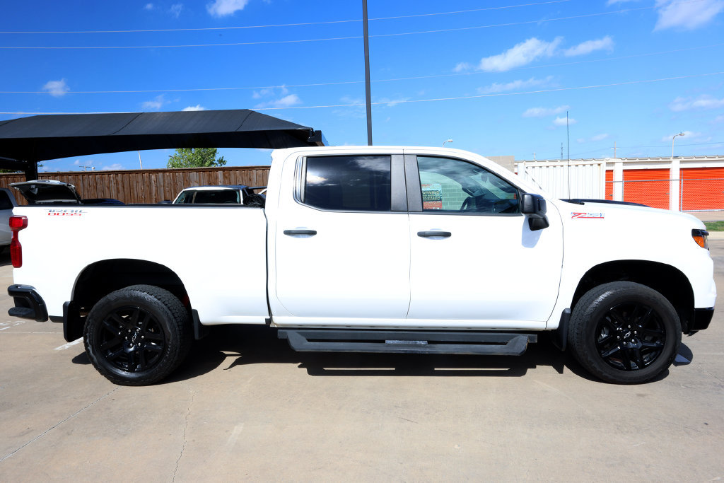 Used 2023 Chevrolet Silverado 1500 Custom Trail Boss AWD/4WD image 4
