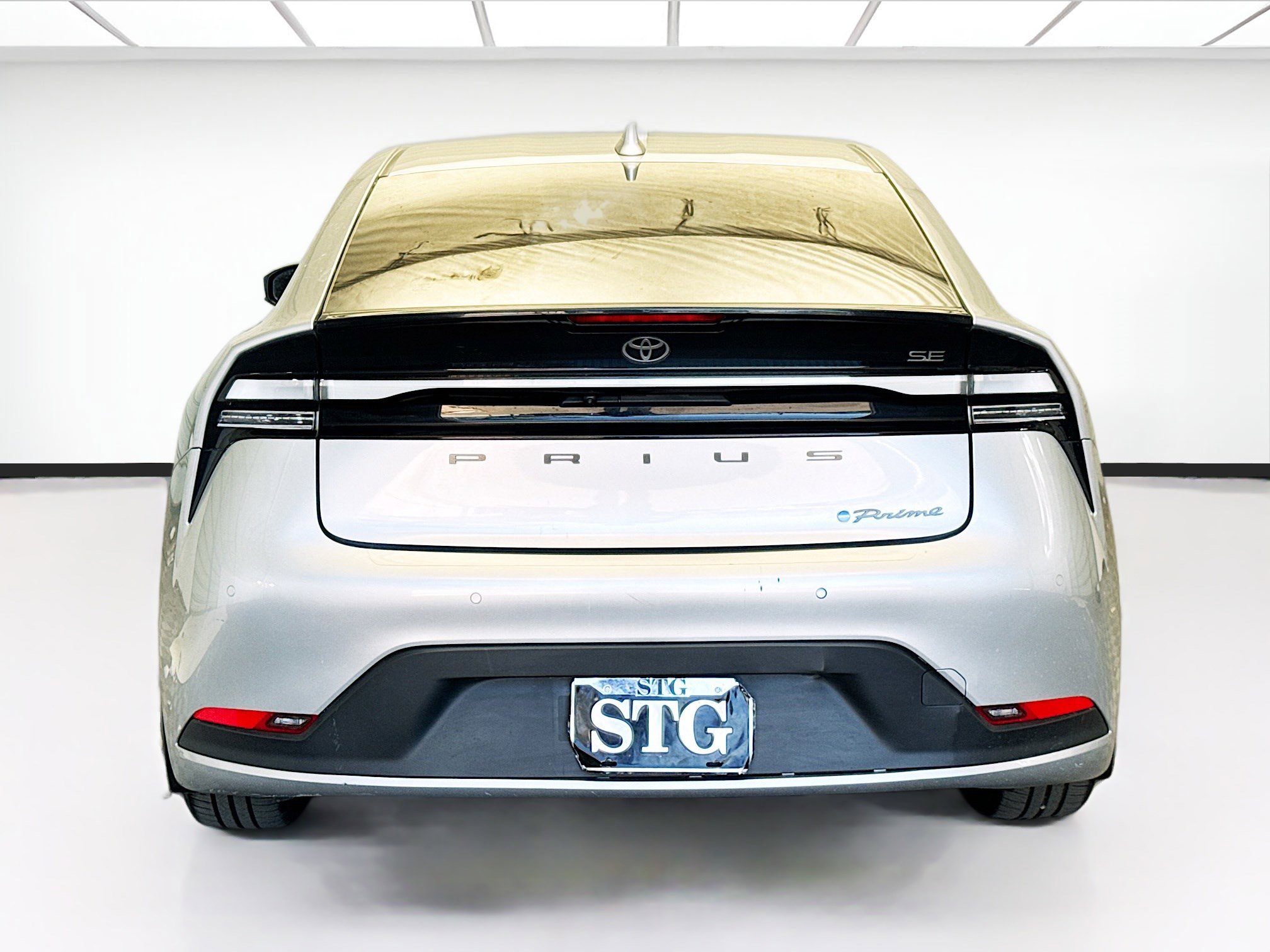 Used 2024 Toyota Prius Prime SE image 5