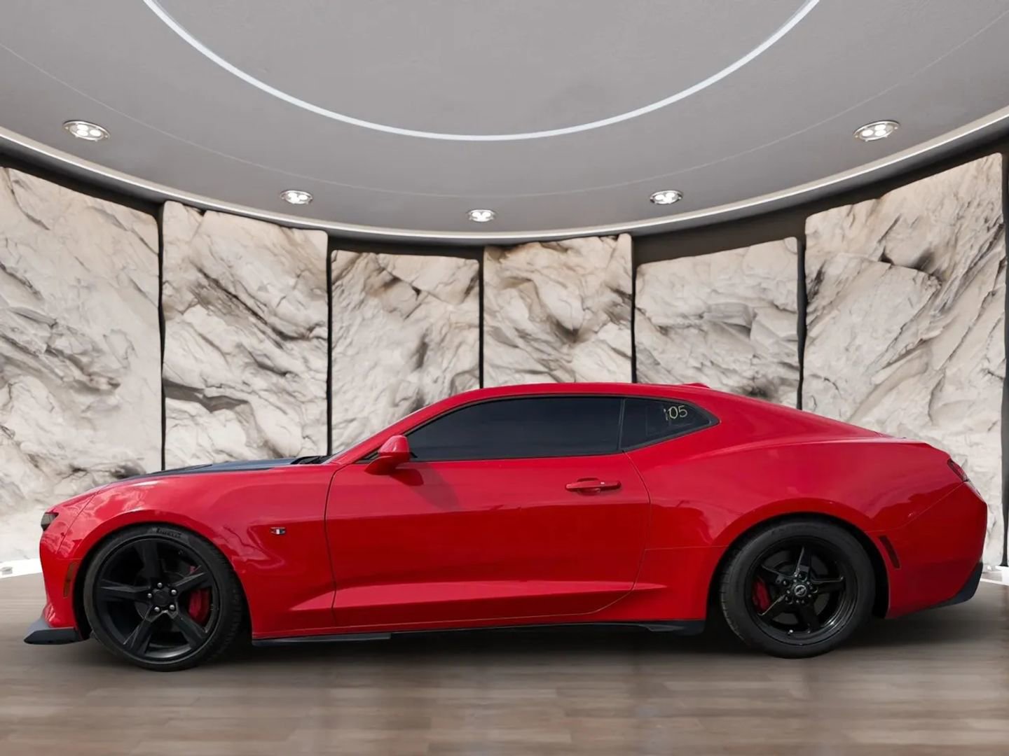 Used 2018 Chevrolet Camaro SS RWD image 5