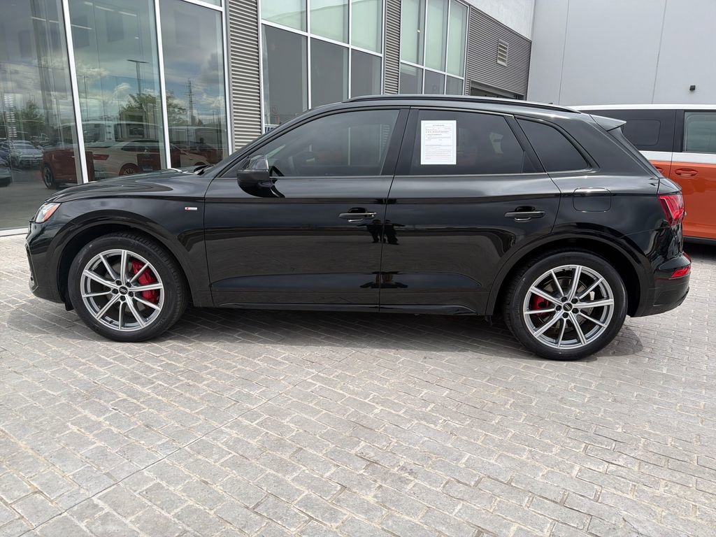 Used 2024 Audi Q5 e Prestige w/ Prestige Package AWD/4WD image 2