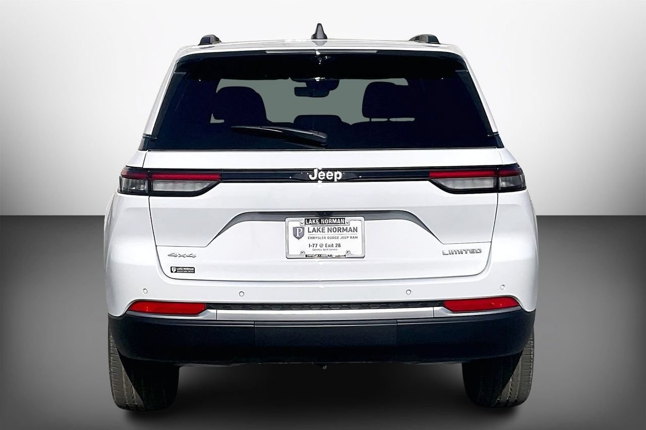 New 2026 Jeep Grand Cherokee Limited w/ Luxury Tech Group II AWD/4WD image 7