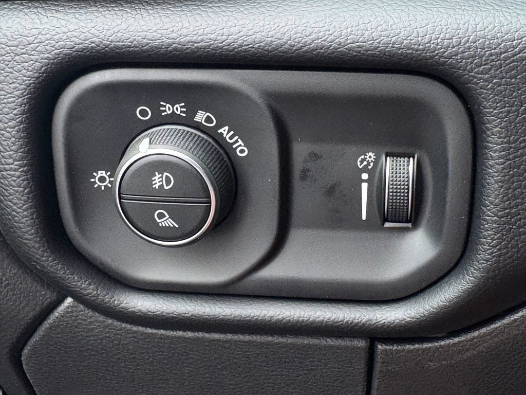 New 2026 RAM 3500 Big Horn AWD/4WD image 27