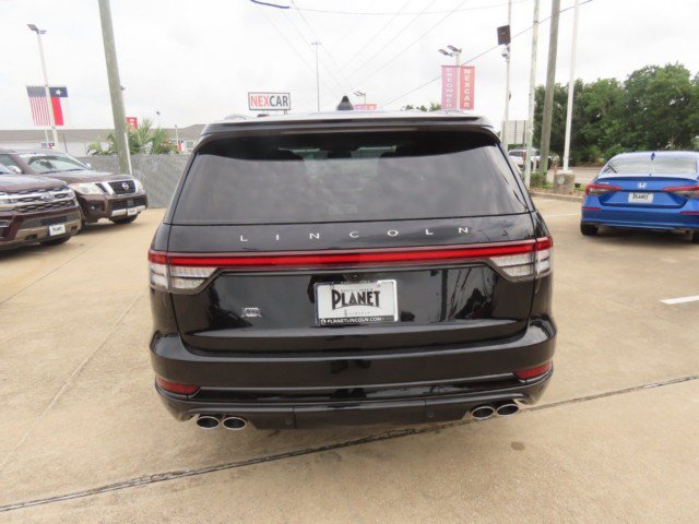 Used 2026 Lincoln Aviator Reserve AWD/4WD image 11