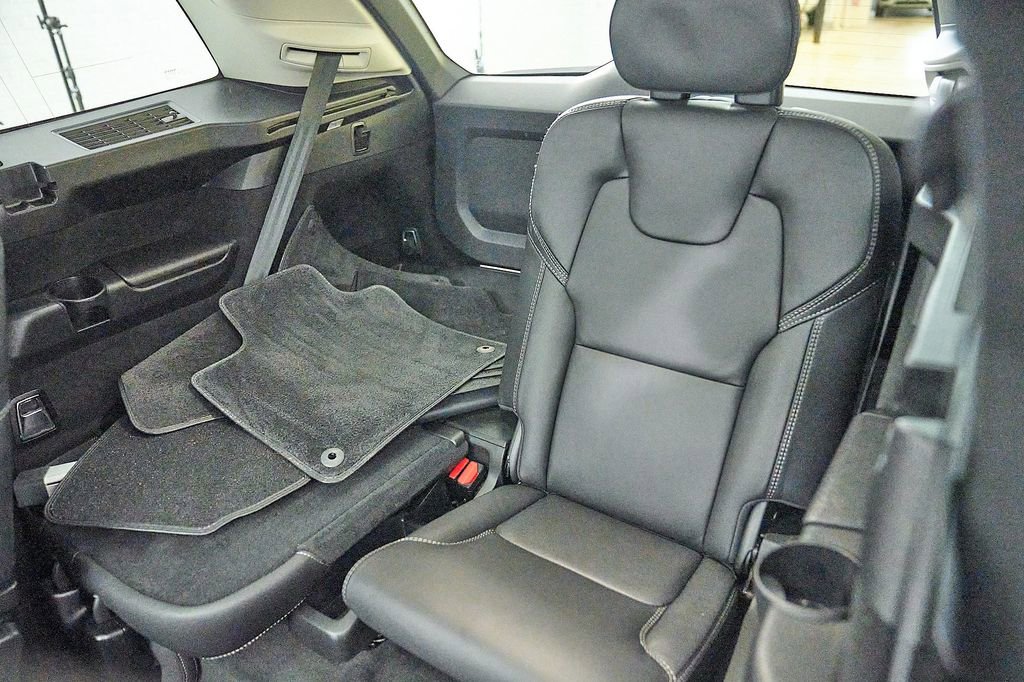 Certified 2024 Volvo XC90 T8 Ultimate w/ Lounge Package AWD/4WD image 23