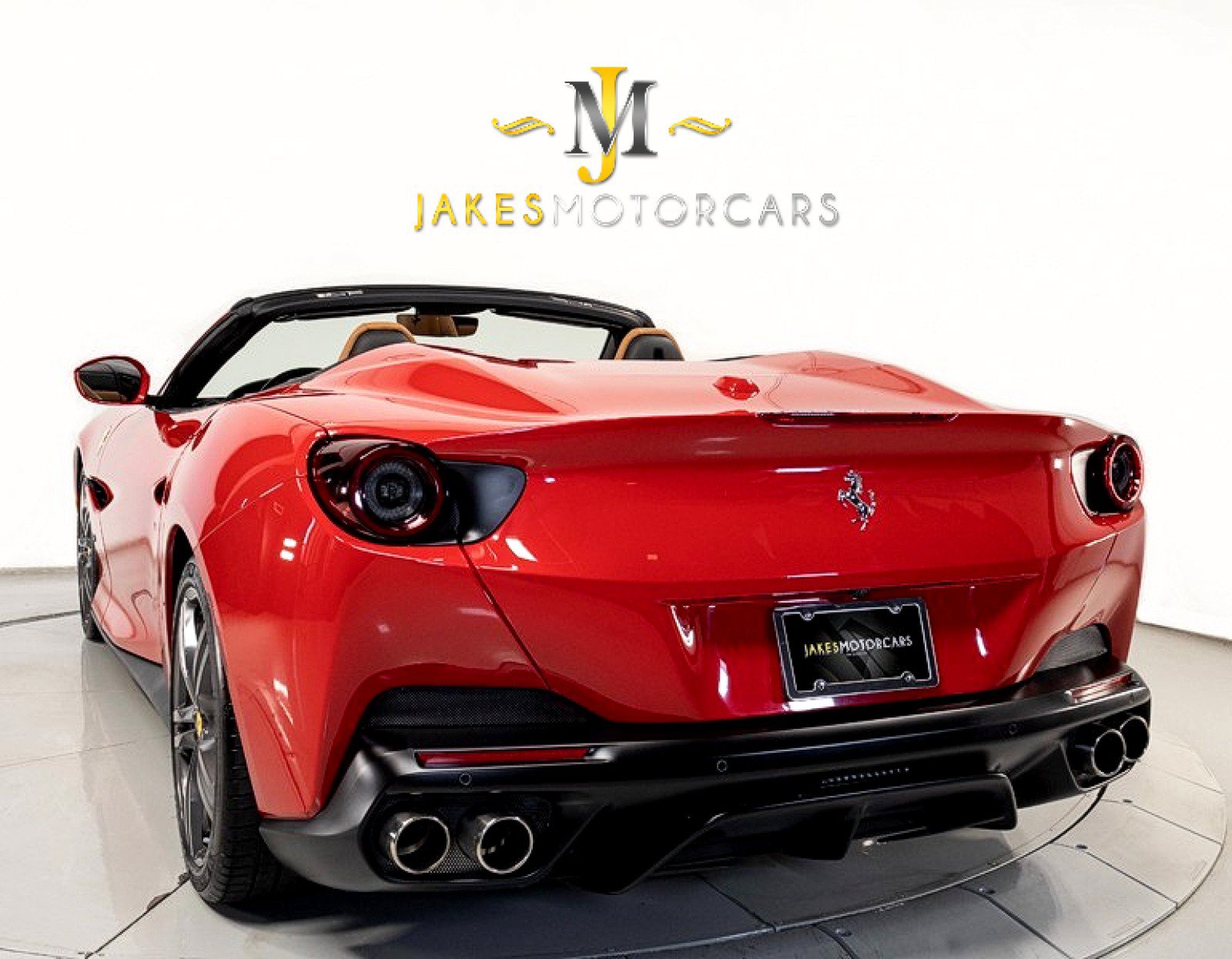 Used 2019 Ferrari Portofino RWD image 8