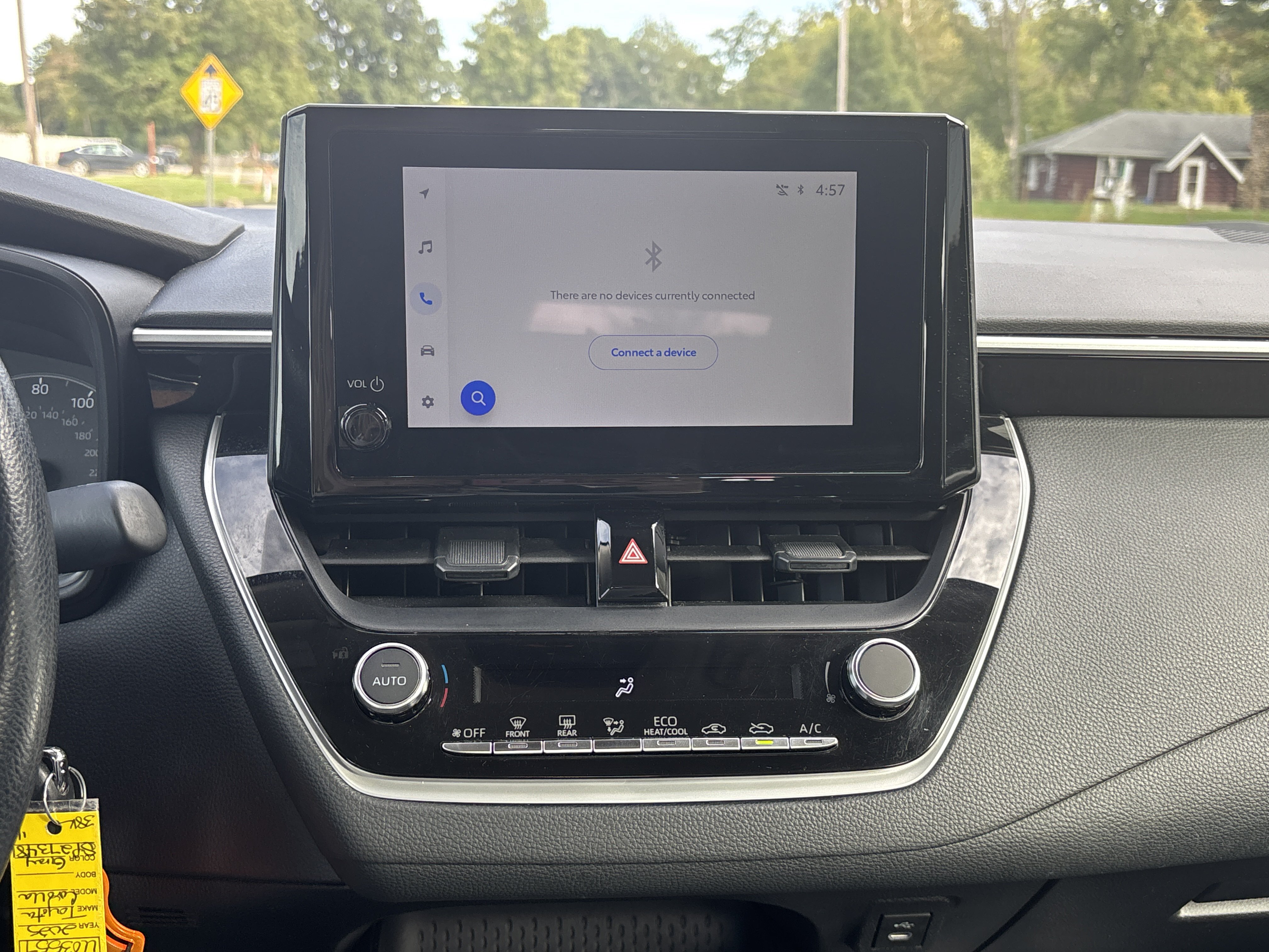 Used 2025 Toyota Corolla LE FWD image 21