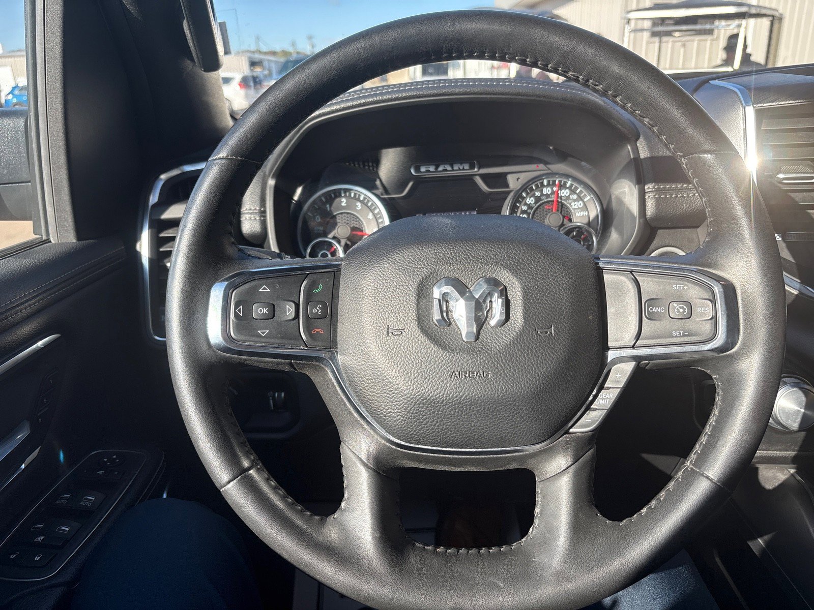 Used 2024 RAM 1500 Laramie image 14