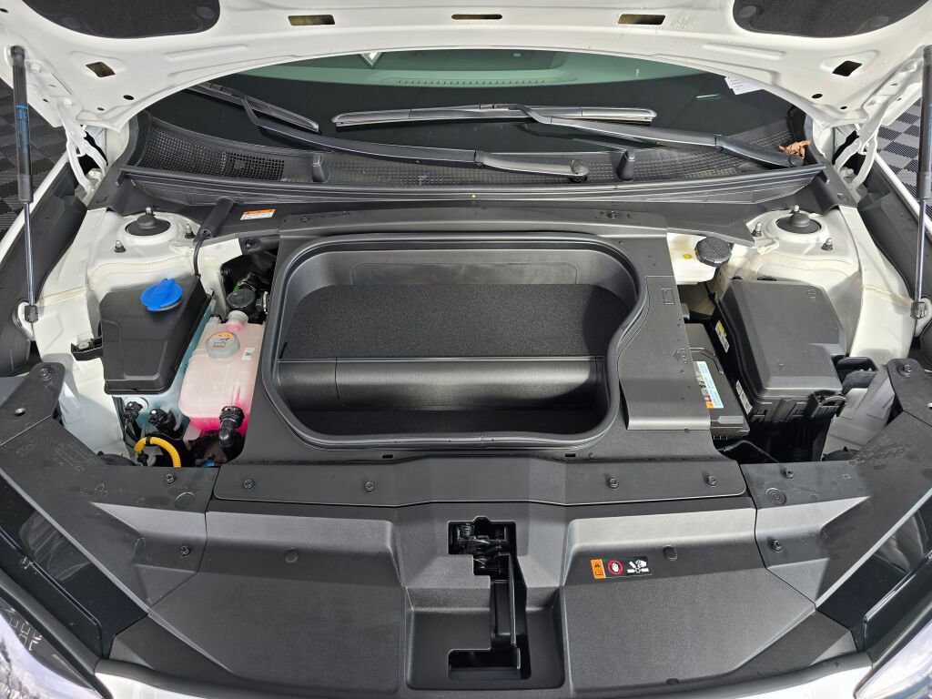New 2025 Hyundai Ioniq 6 SEL image 12