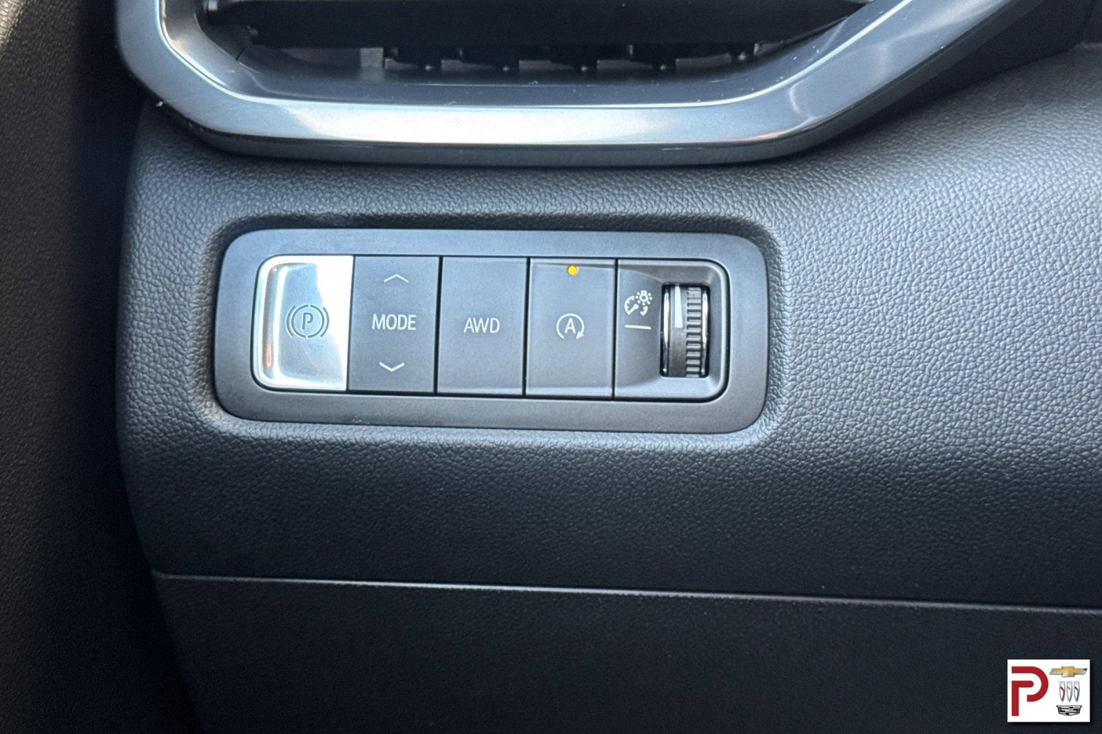 Certified 2025 GMC Acadia AT4 w/ LPO, Floor Liner Package image 33