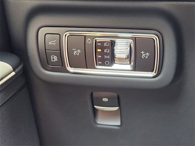 New 2025 Lincoln Nautilus Reserve w/ Jet Appearance Package image 21