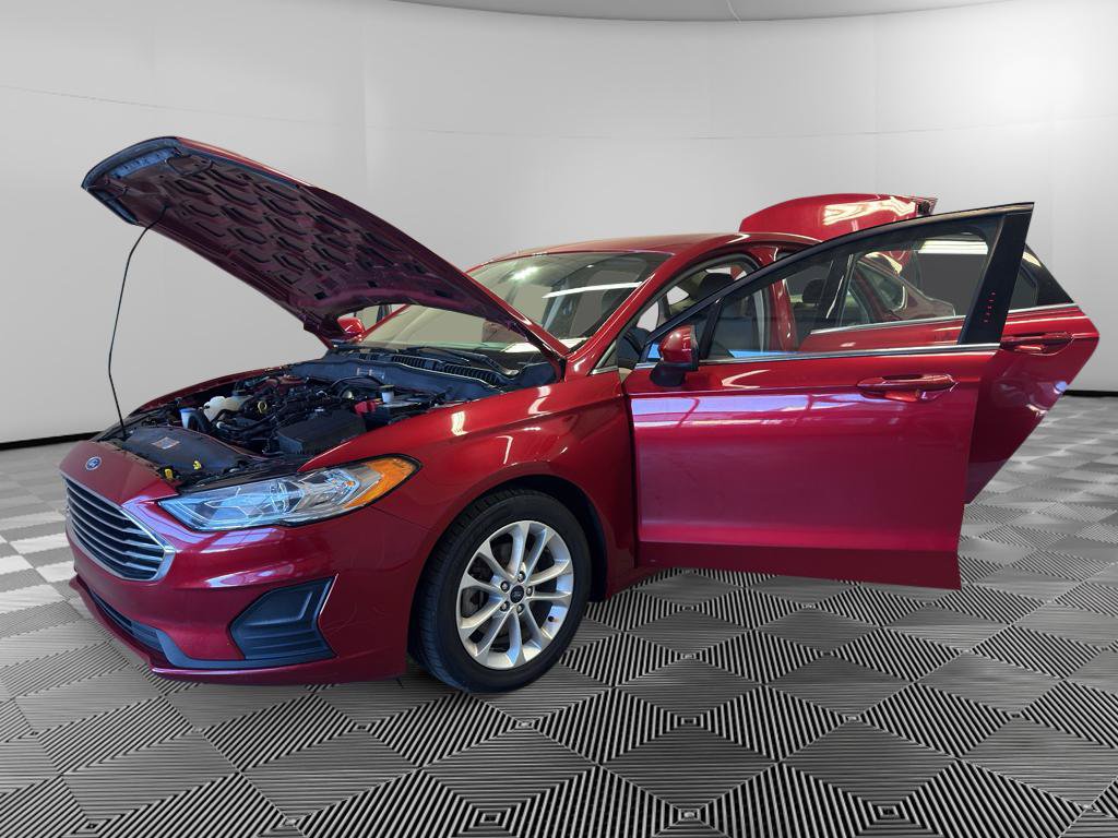 Used 2020 Ford Fusion SE FWD image 11