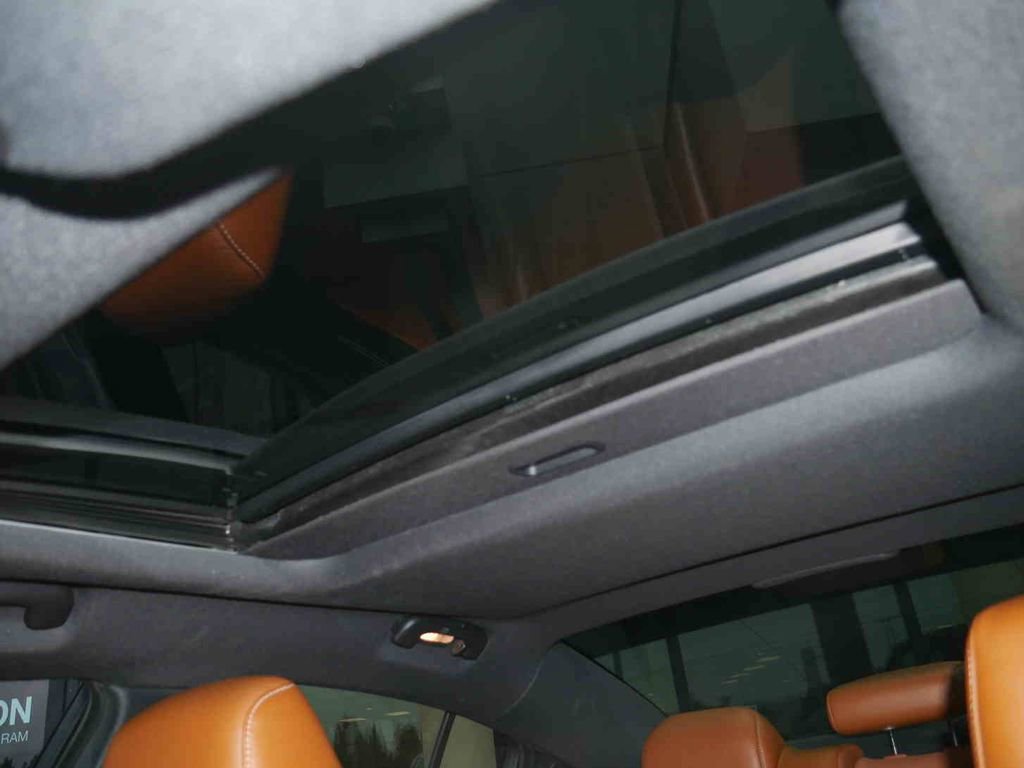 Used 2022 Dodge Charger SRT Hellcat w/ SRT Black Package image 41