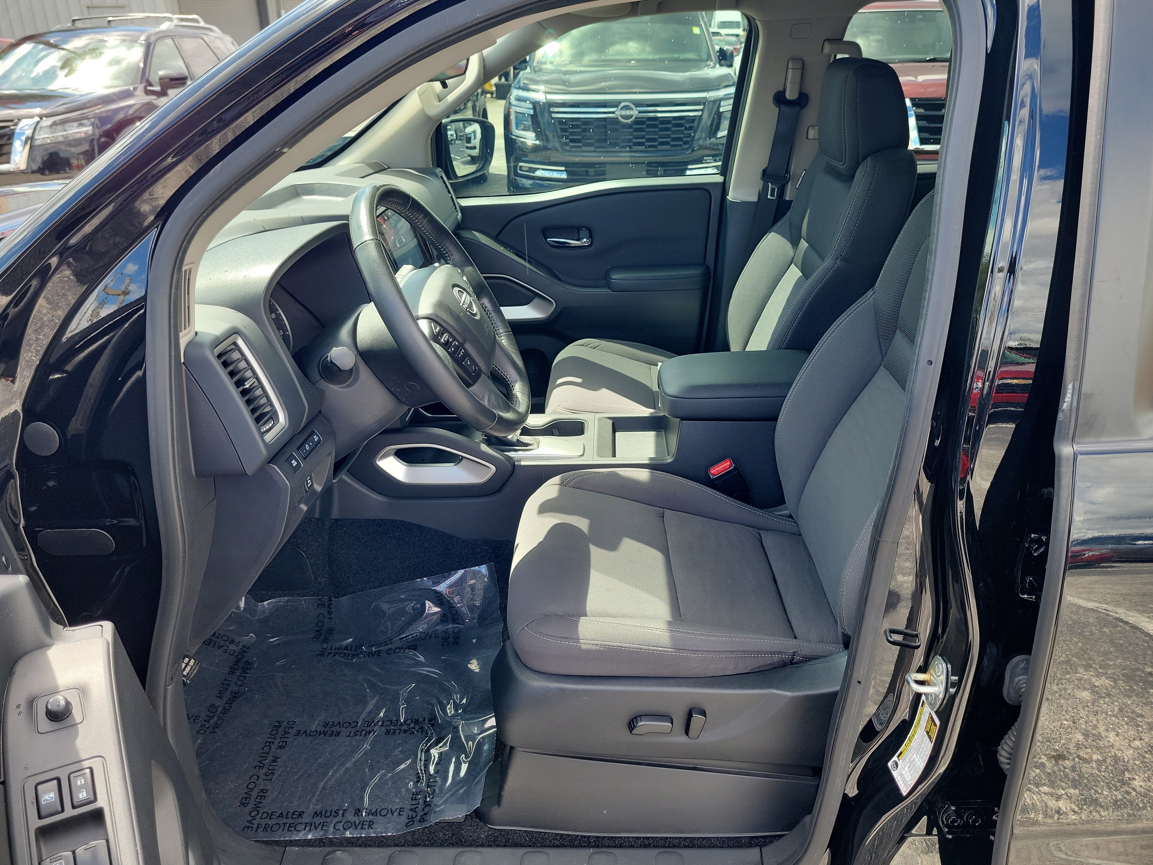Certified 2024 Nissan Frontier SV w/ SV Convenience Package RWD image 11