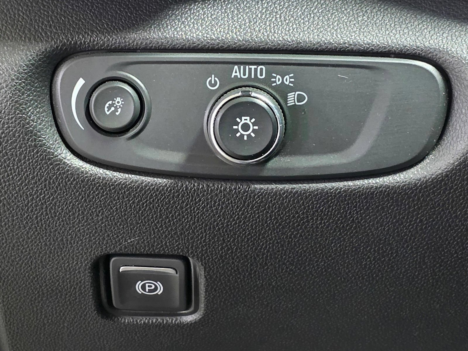 Used 2021 Chevrolet Blazer RS w/ Enhanced Convenience Package FWD image 34
