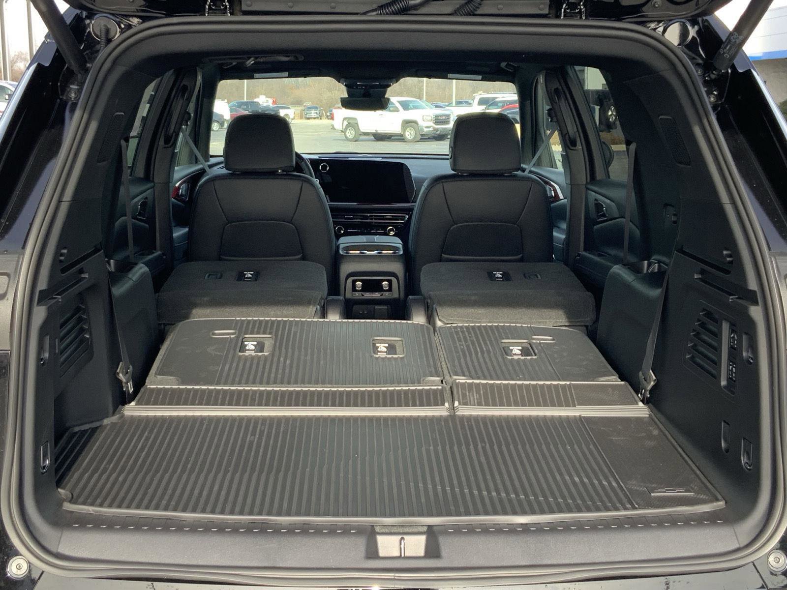 New 2026 Chevrolet Traverse RS w/ LPO, Floor Liner Package image 17