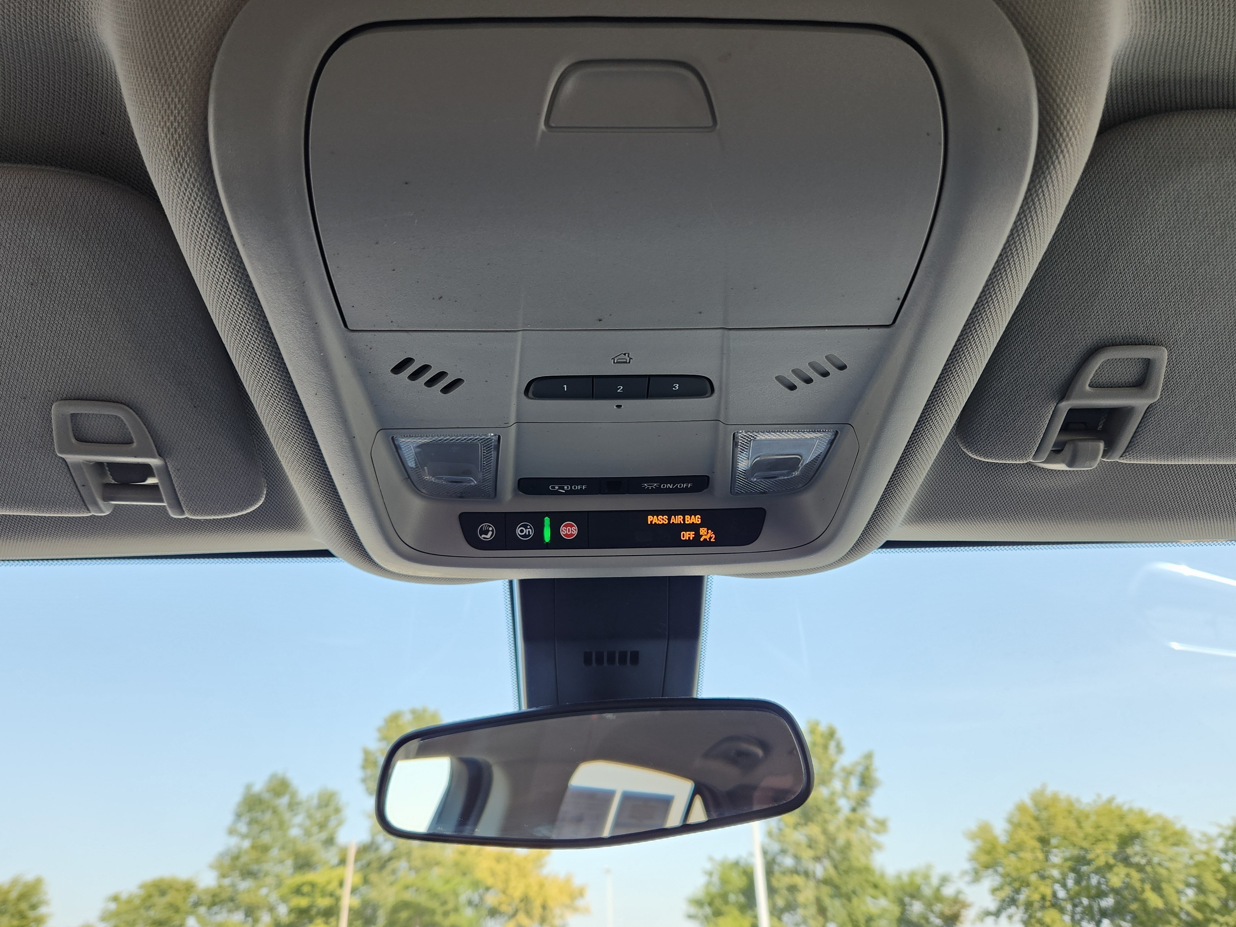 Used 2020 Chevrolet Equinox LT w/ Driver Convenience Package FWD image 20