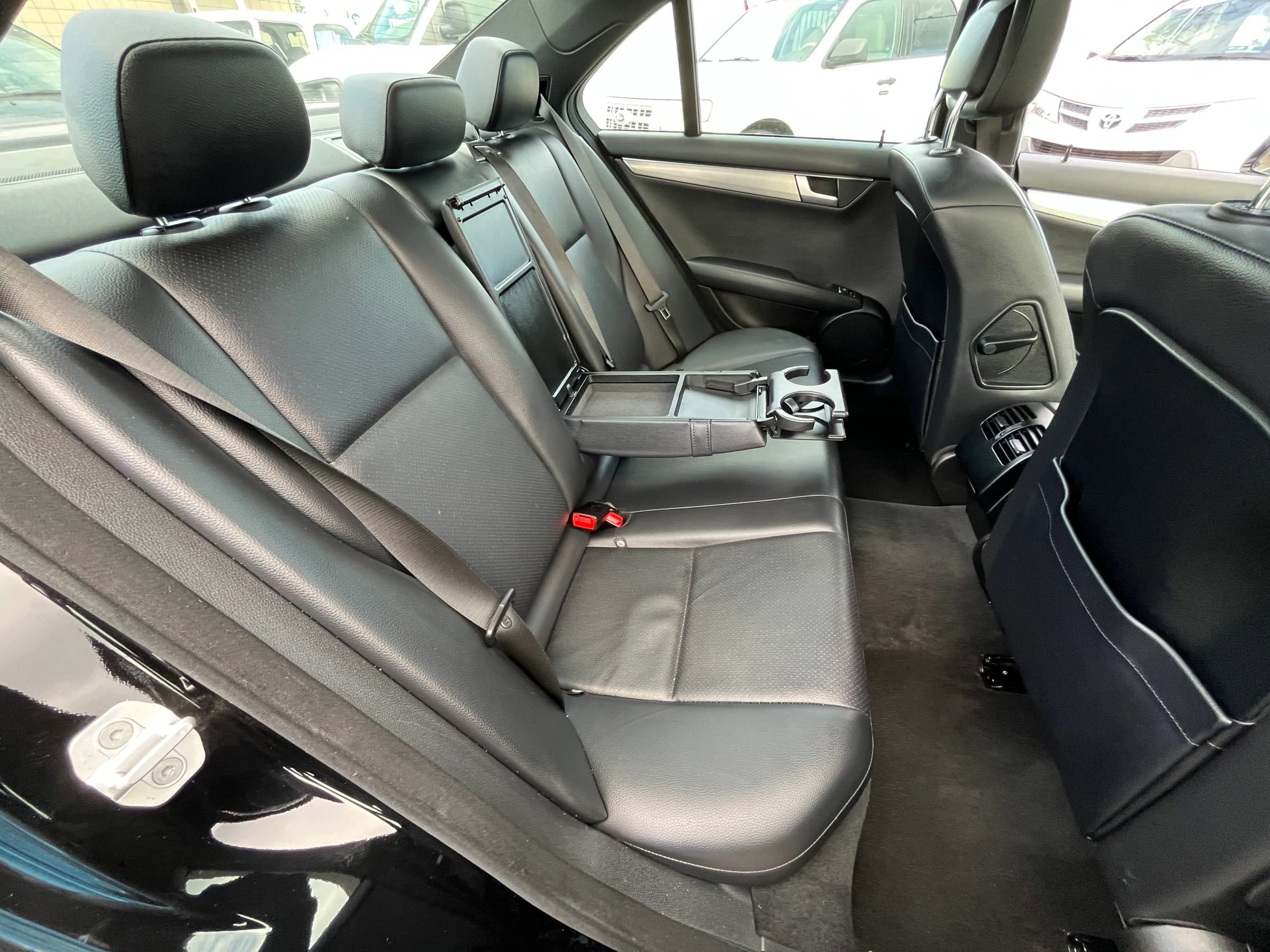 Used 2014 Mercedes-Benz C 250 Sedan image 16