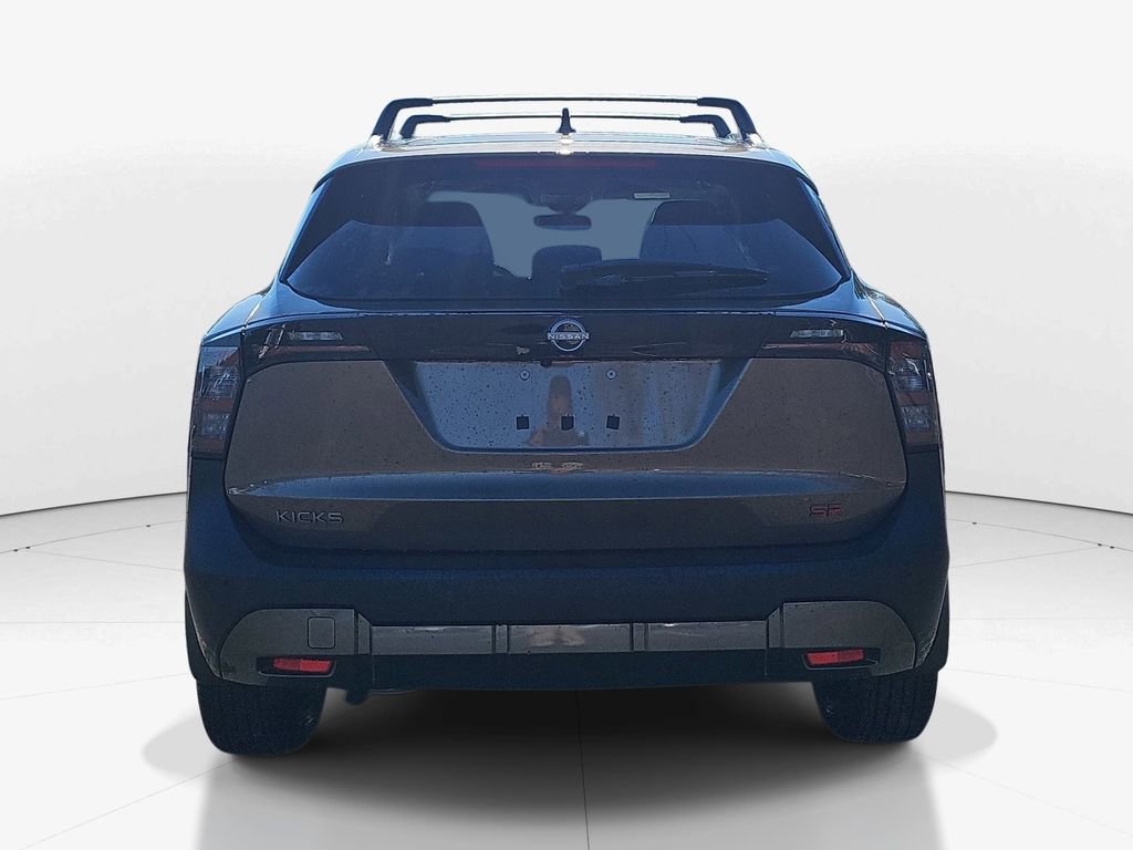 New 2026 Nissan Kicks SR w/ SR Premium Package FWD image 6