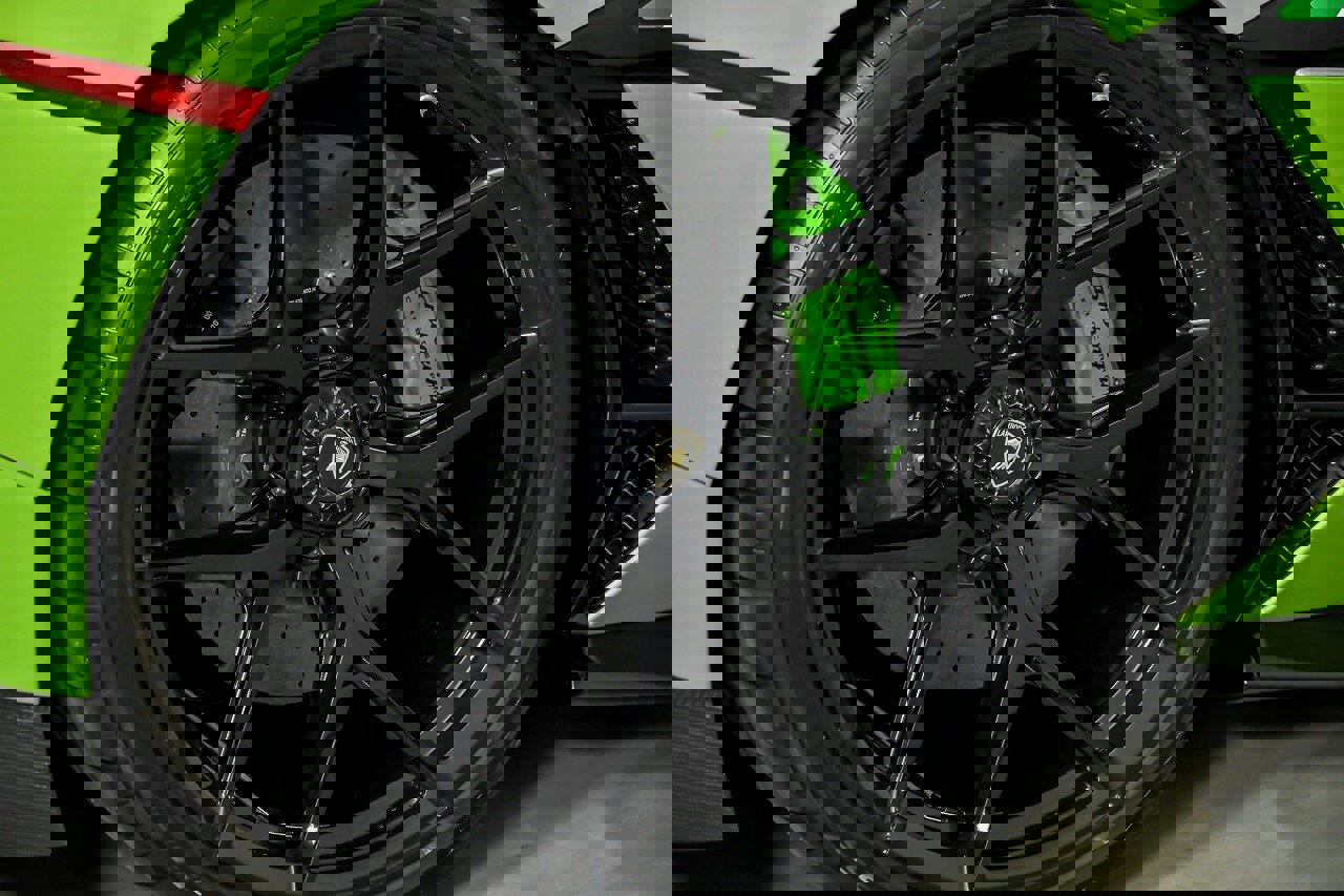 Used 2019 Lamborghini Aventador SVJ image 18