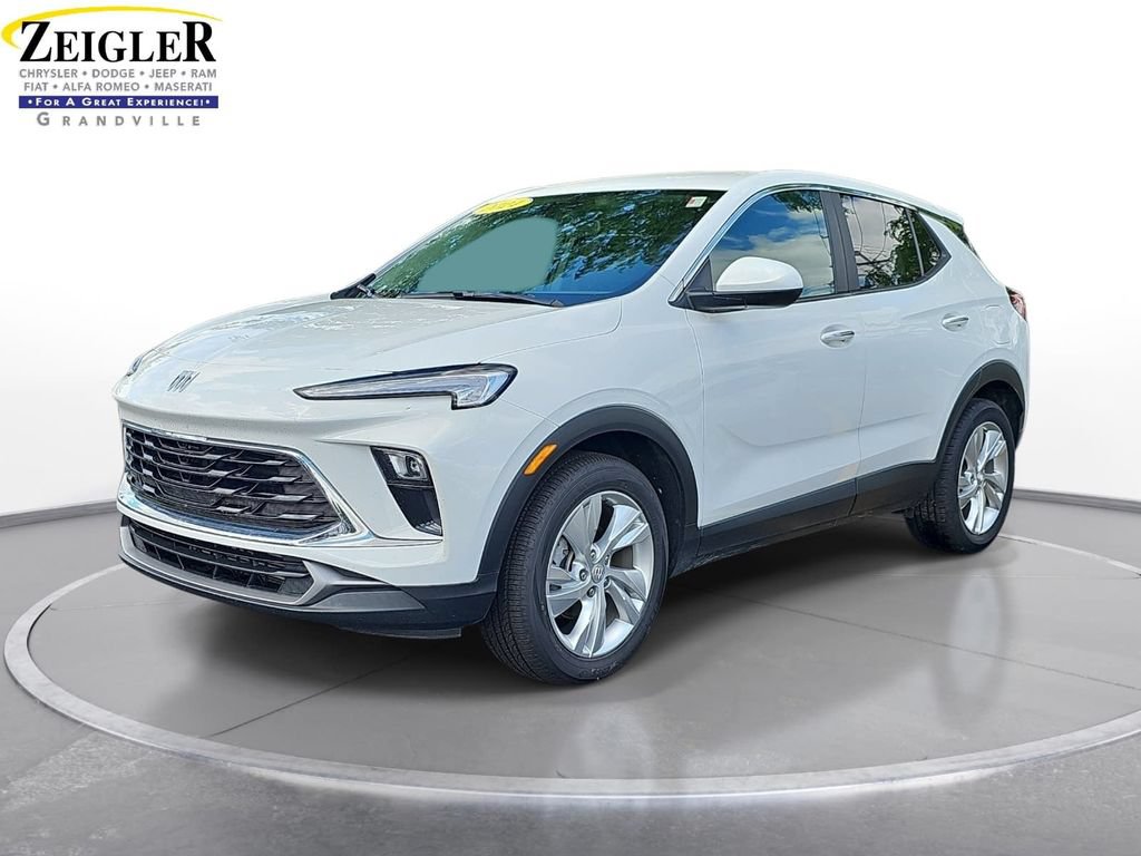 Used 2024 Buick Encore GX Preferred FWD image 1