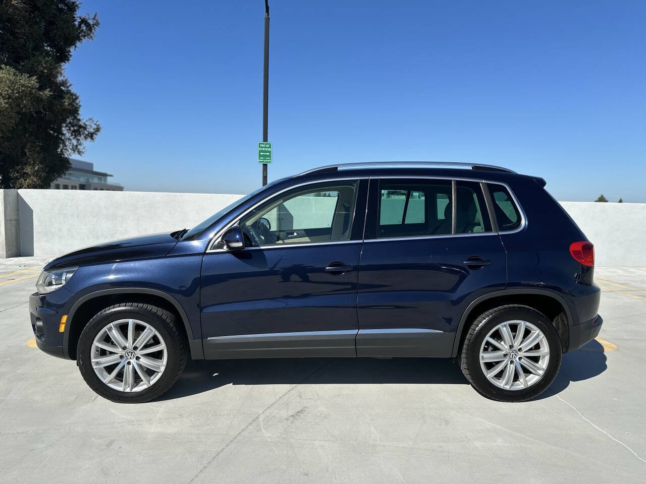 Used 2013 Volkswagen Tiguan SE image 6