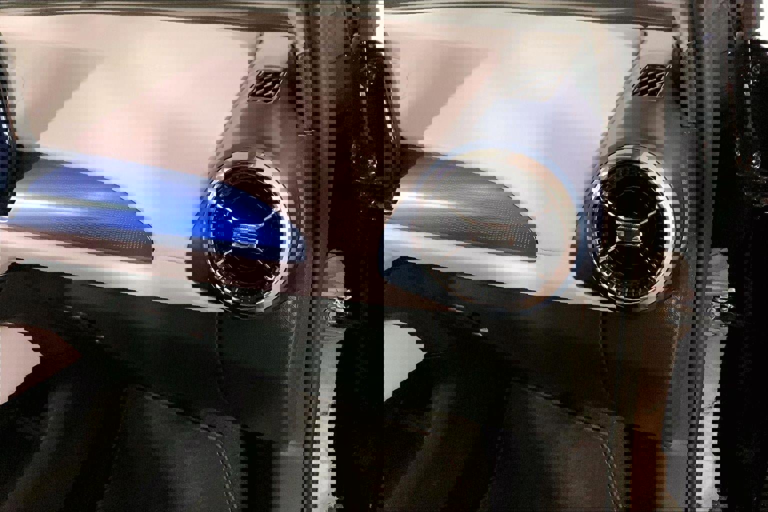 Used 2025 Chevrolet Equinox EV LT FWD image 16