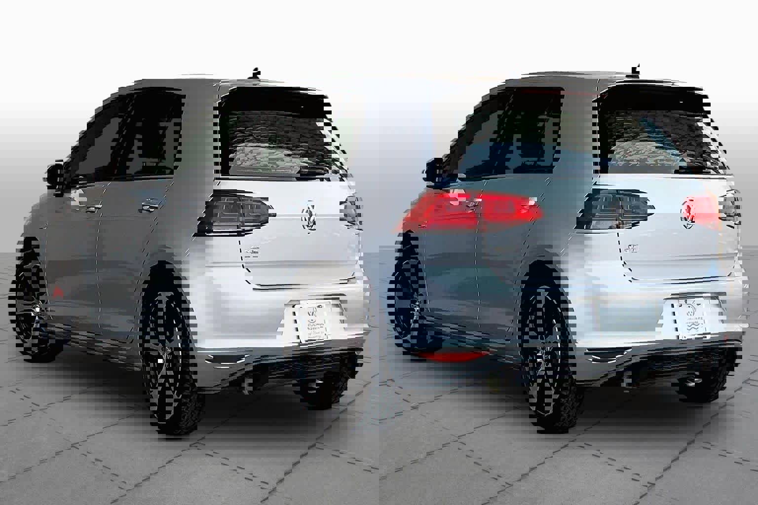 Used 2017 Volkswagen GTI S FWD image 13