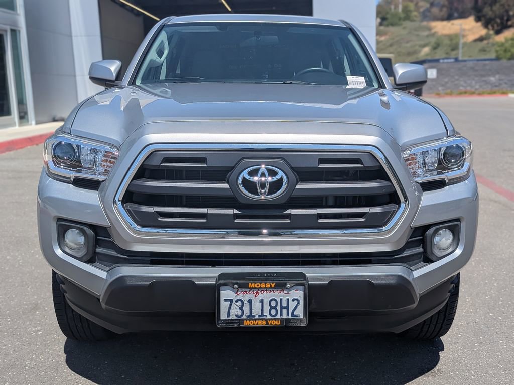 Used 2017 Toyota Tacoma SR5 w/ SR5 Appearance Package (SM) image 10