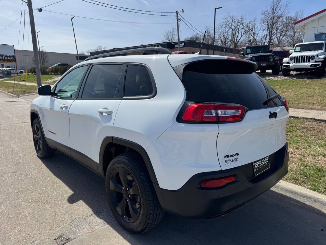 Used 2016 Jeep Cherokee High Altitude AWD/4WD image 3