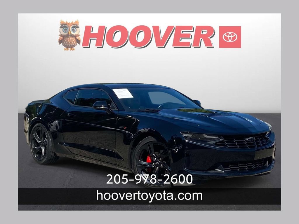 Used 2020 Chevrolet Camaro LT RWD image 1