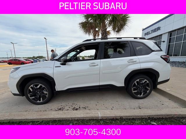 Used 2025 Subaru Forester Premium AWD/4WD image 5