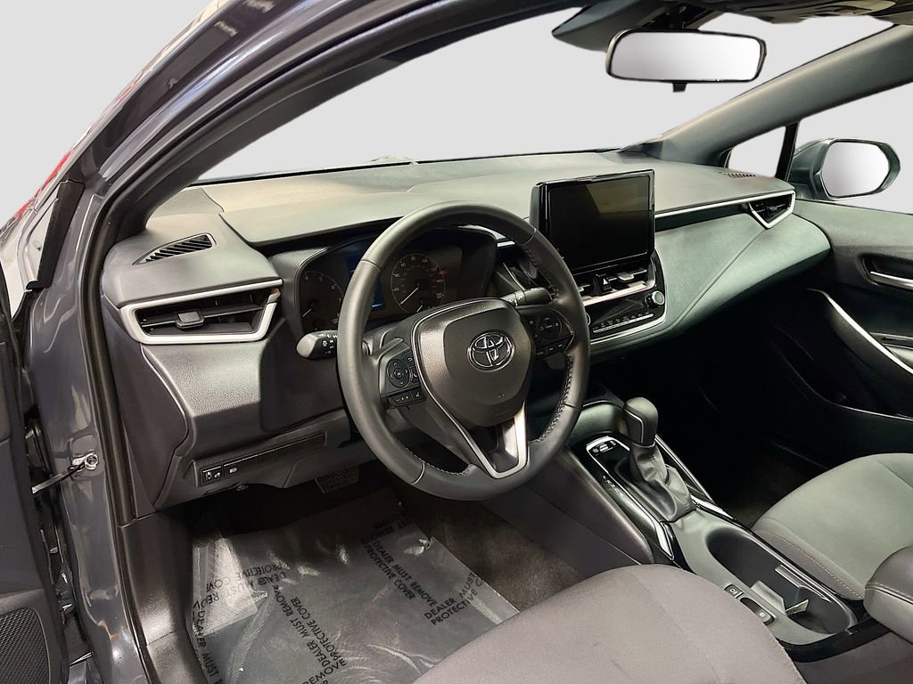 Used 2025 Toyota Corolla SE image 9