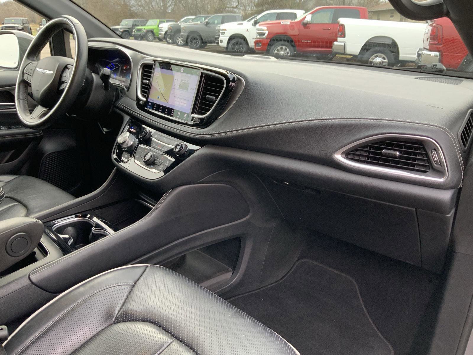 Used 2021 Chrysler Pacifica Limited w/ S Appearance Package image 66