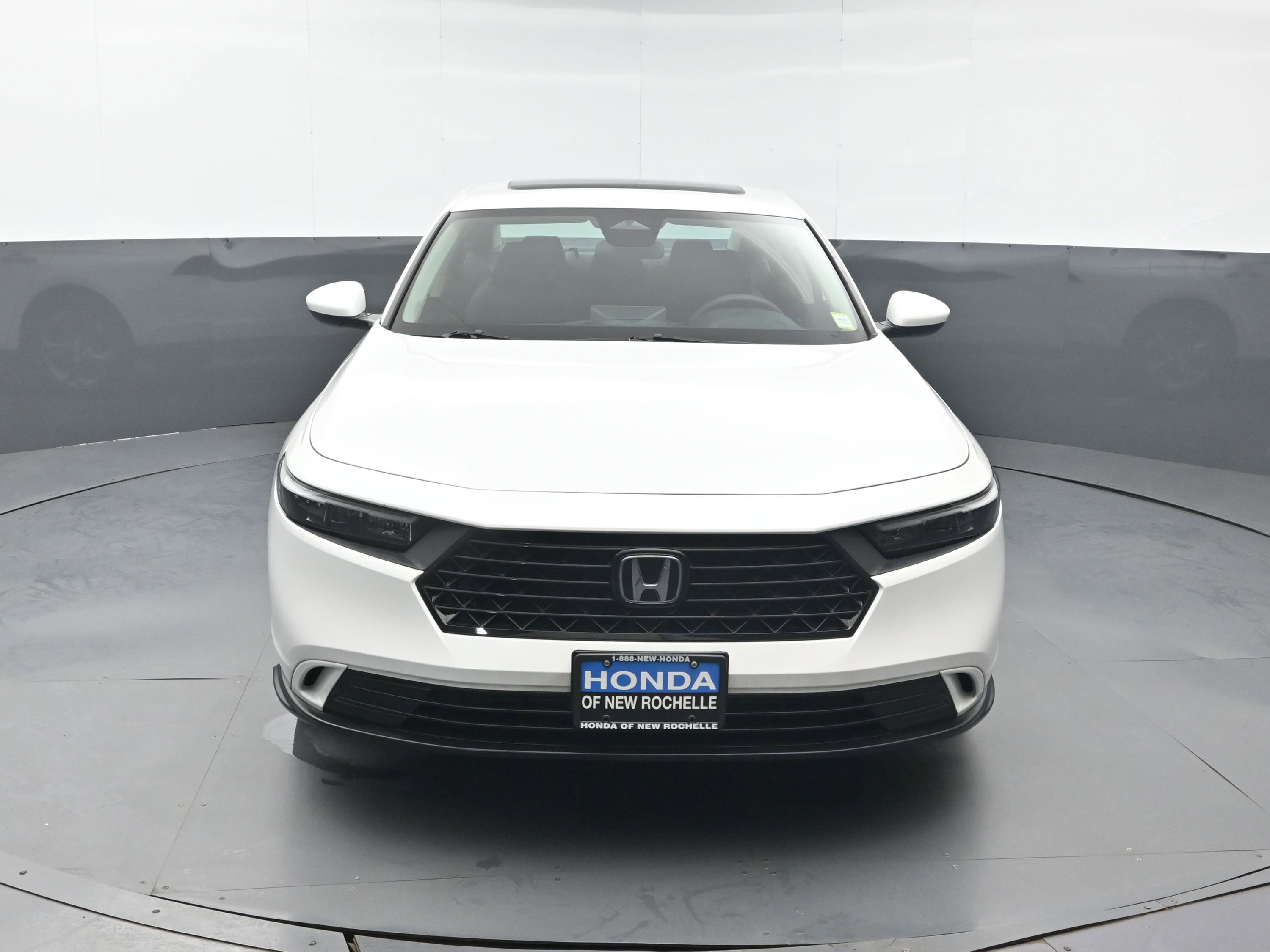 Certified 2023 Honda Accord EX image 4