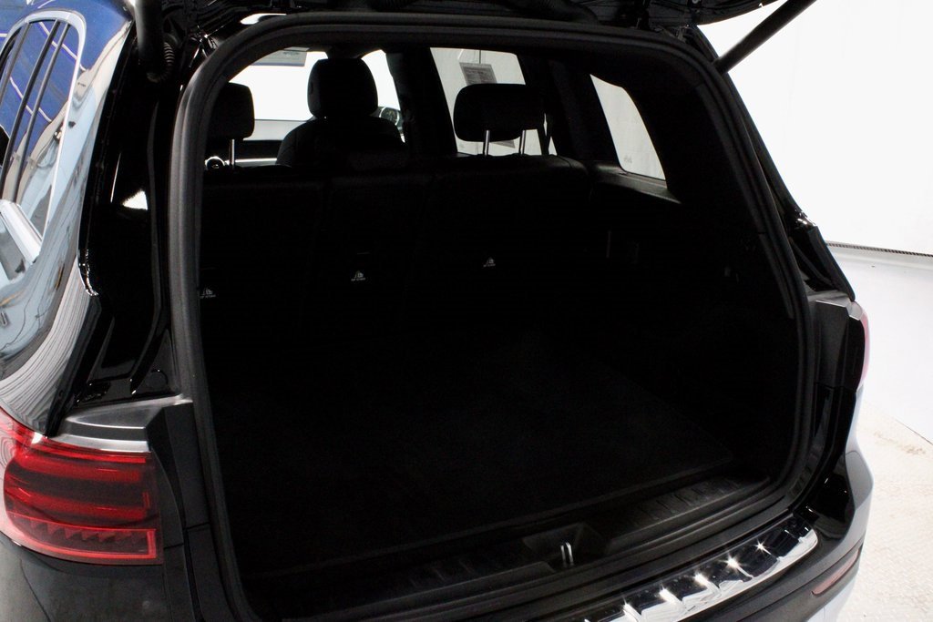 Used 2025 Mercedes-Benz GLB 250 image 13
