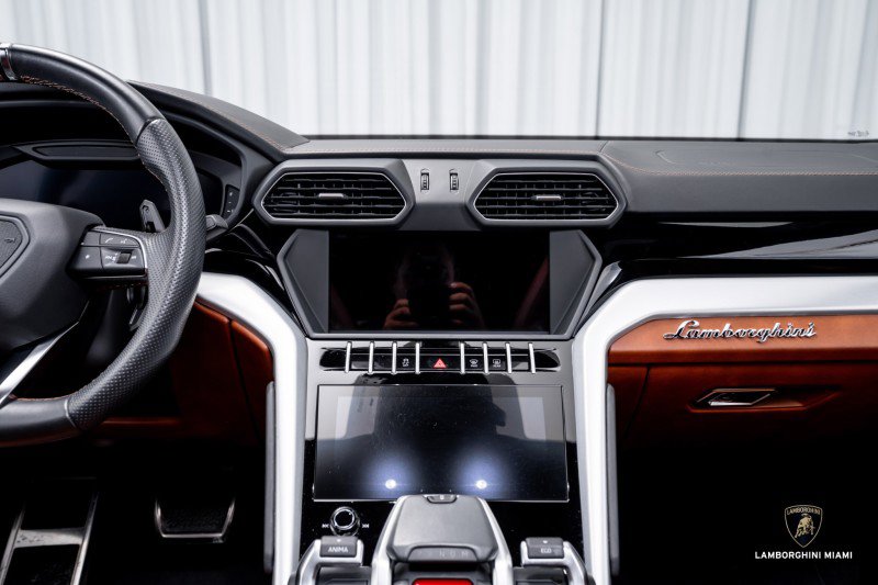 Used 2019 Lamborghini Urus image 34
