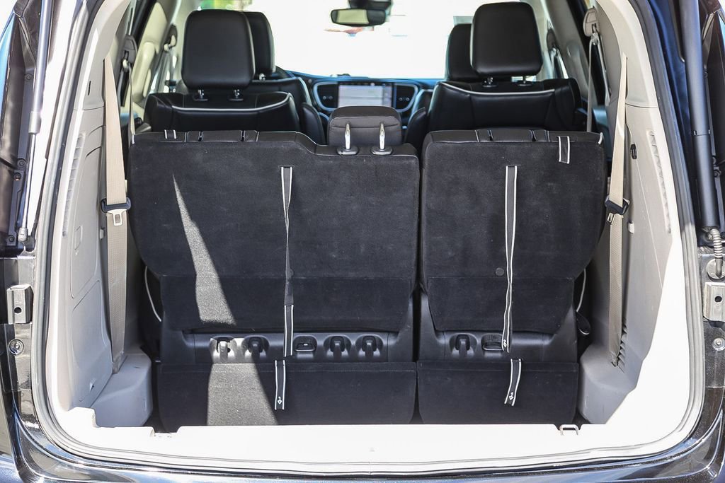 Used 2023 Chrysler Pacifica Limited image 27