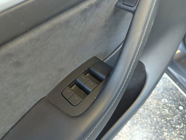 Used 2023 Tesla Model Y Long Range image 13