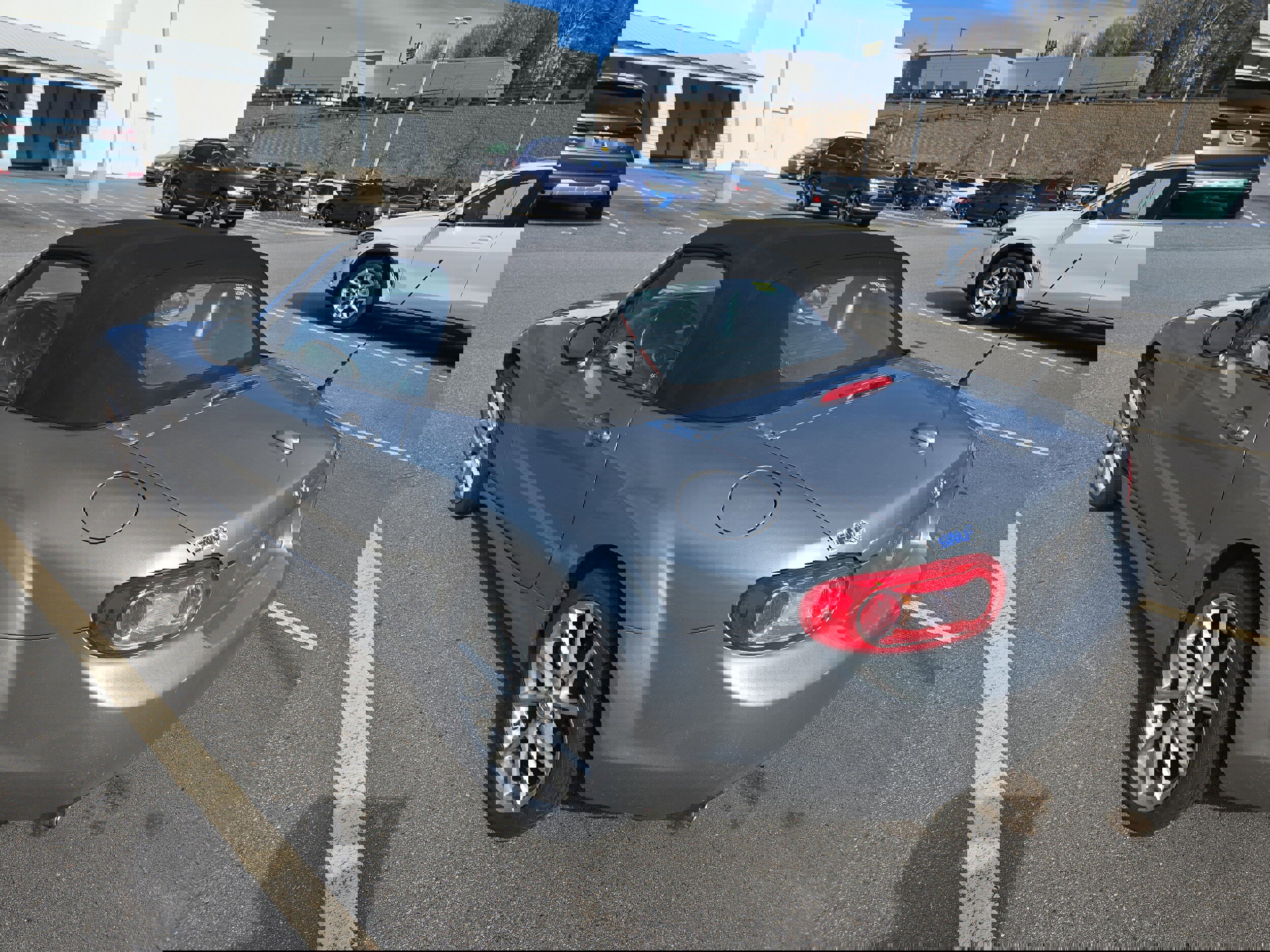 Used 2012 MAZDA MX-5 Miata Grand Touring w/ Premium Pkg image 3