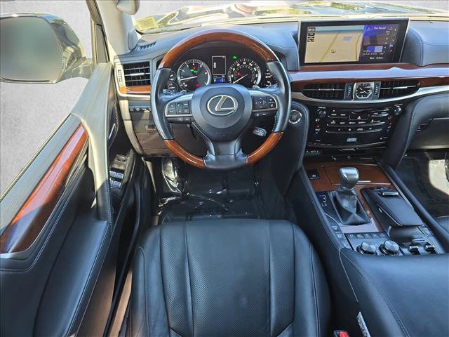 Used 2017 Lexus LX 570 4WD w/ Luxury Package image 16
