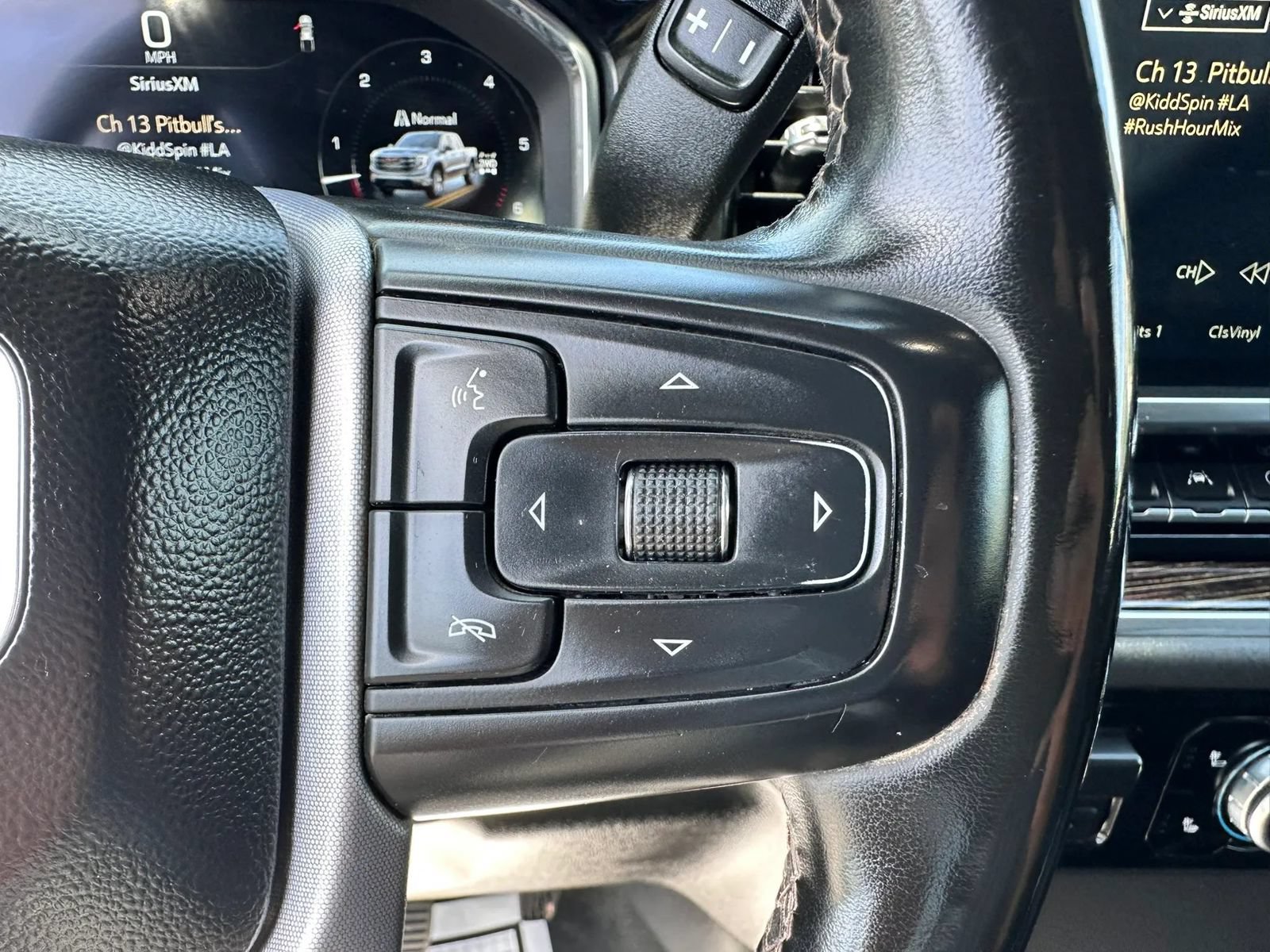 Used 2023 GMC Sierra 1500 SLE AWD/4WD image 34